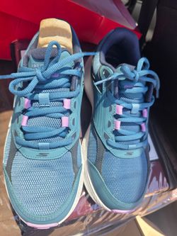 Skechers