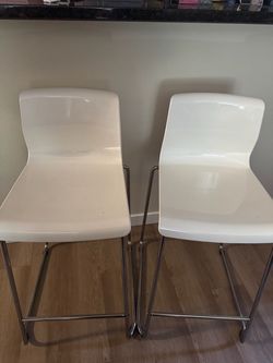 White high chairs