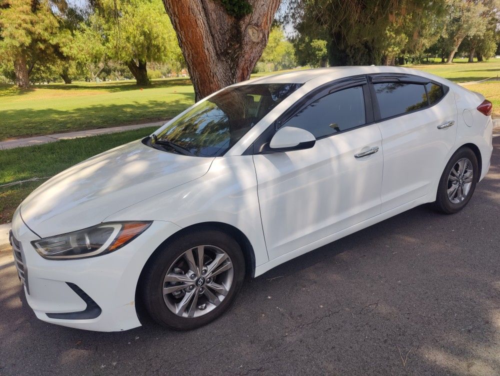 2018 Hyundai Elantra Automatic