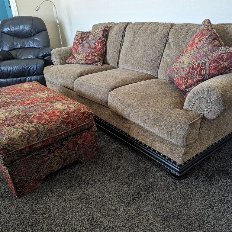 Sofa And Ottoman 
