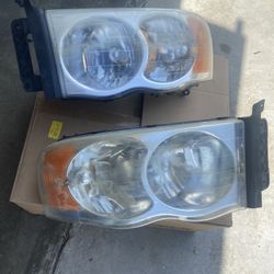 2005 Dodge ram head Light