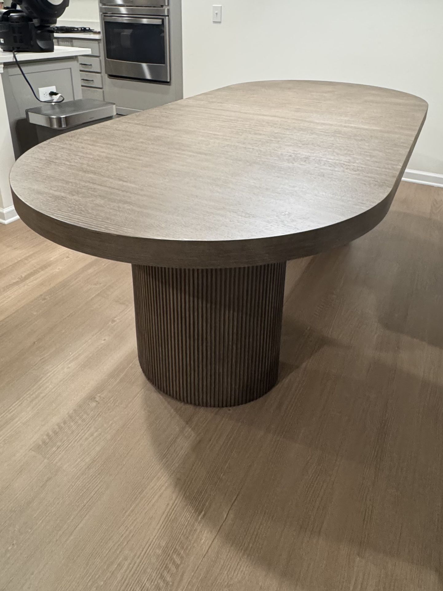 Frandlyn Dining Table