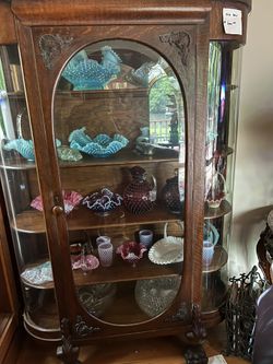 Antique Curved Glass China Cabinet Beautiful Display Cabinet
