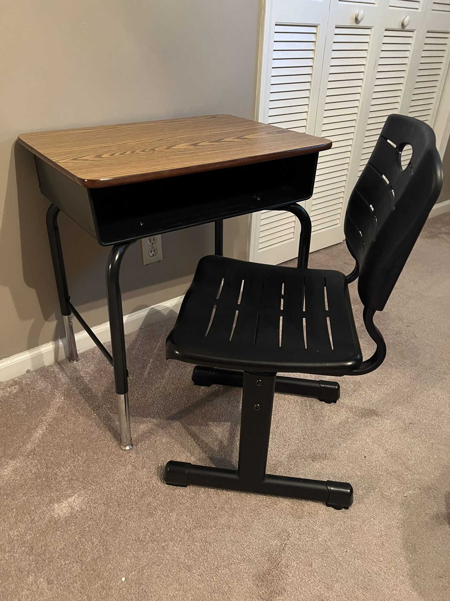 Student desk and Chair