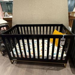 Convertible Crib And Changing Table 