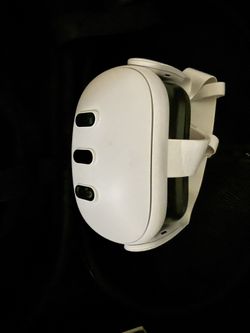 Meta Quest 3 VR Headset With Accessories