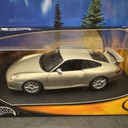 Porsche 911 GT3. 1:18 Scale Hotwheels Diecast Collectible Car. New Unopened.