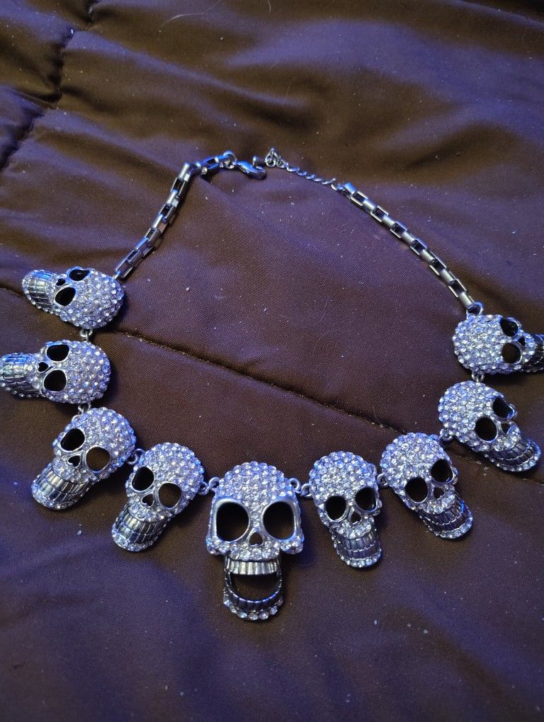 SKULL Rhinestone Choker