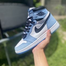 Jordan 1 University Blue 