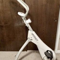 FITNATION “Vertical Cycle Trainer”