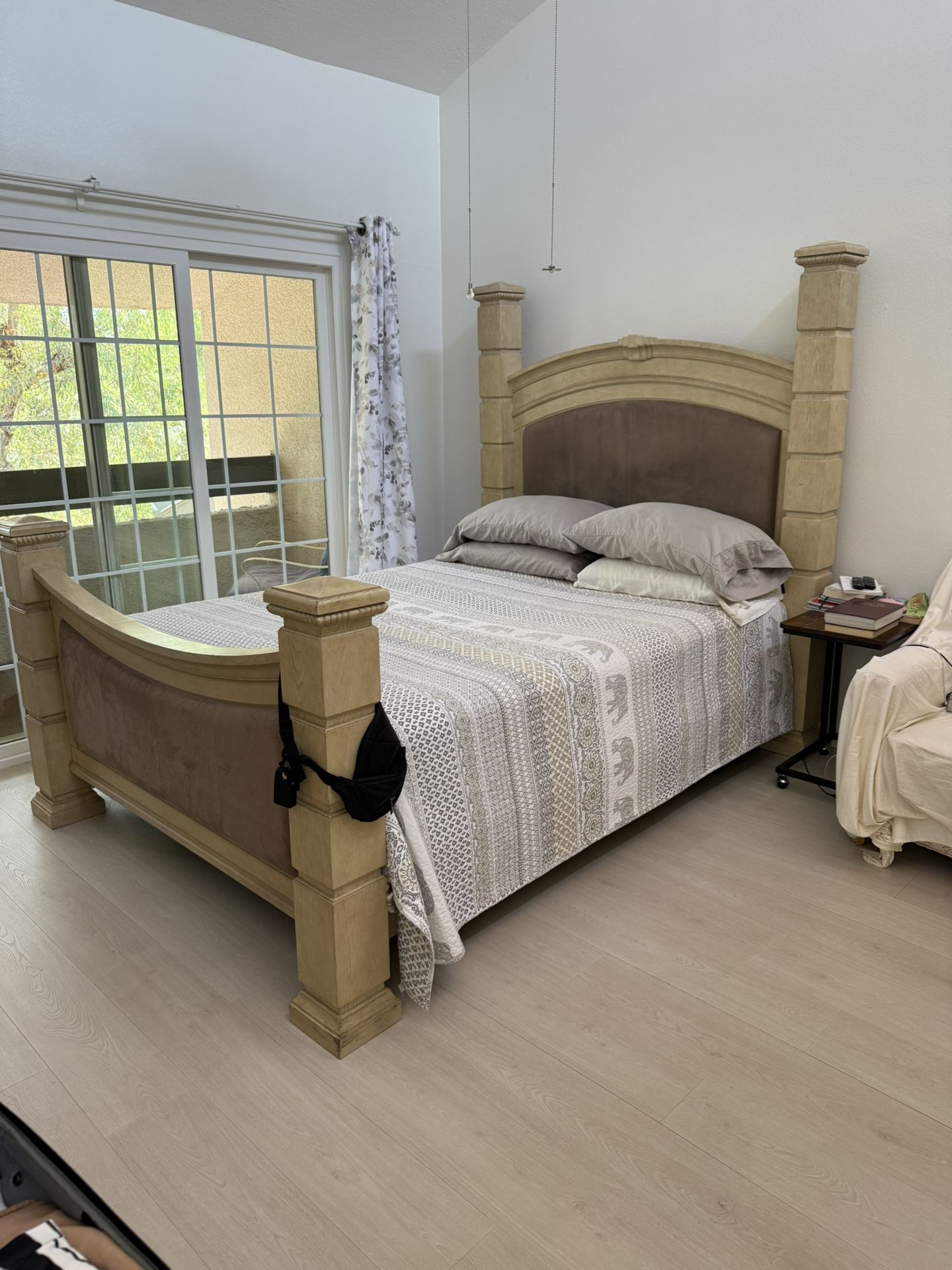 Queen Bedroom Set 