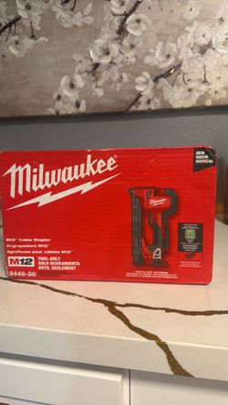 Milwaukee M12 Cable Stapler Tool-Only