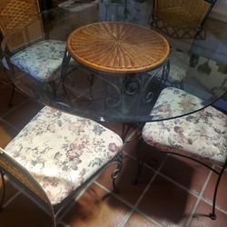 Dining Room Table + 4 chairs