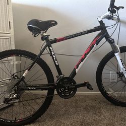 Fuji Mountain Bike Nevada 1.0 Version 26 Inch Wheels 