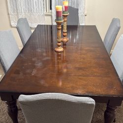 FREEEEEE Dining Table 