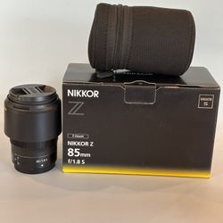 Nikon Z 85mm F/1.85lens