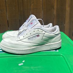 All White Reeboks Size 9.5