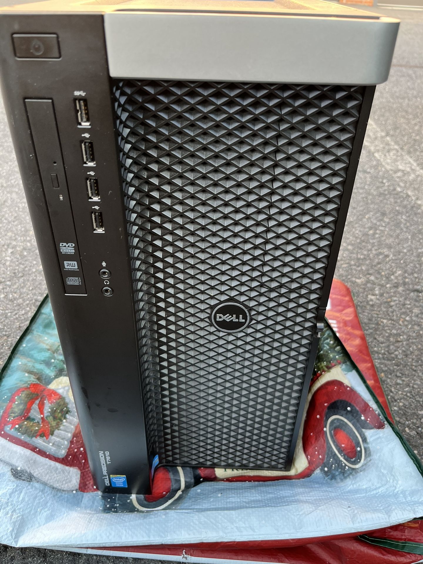 Dell Precision T7610 Desktop