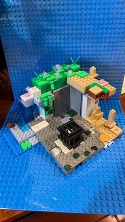 Lego Minecraft set