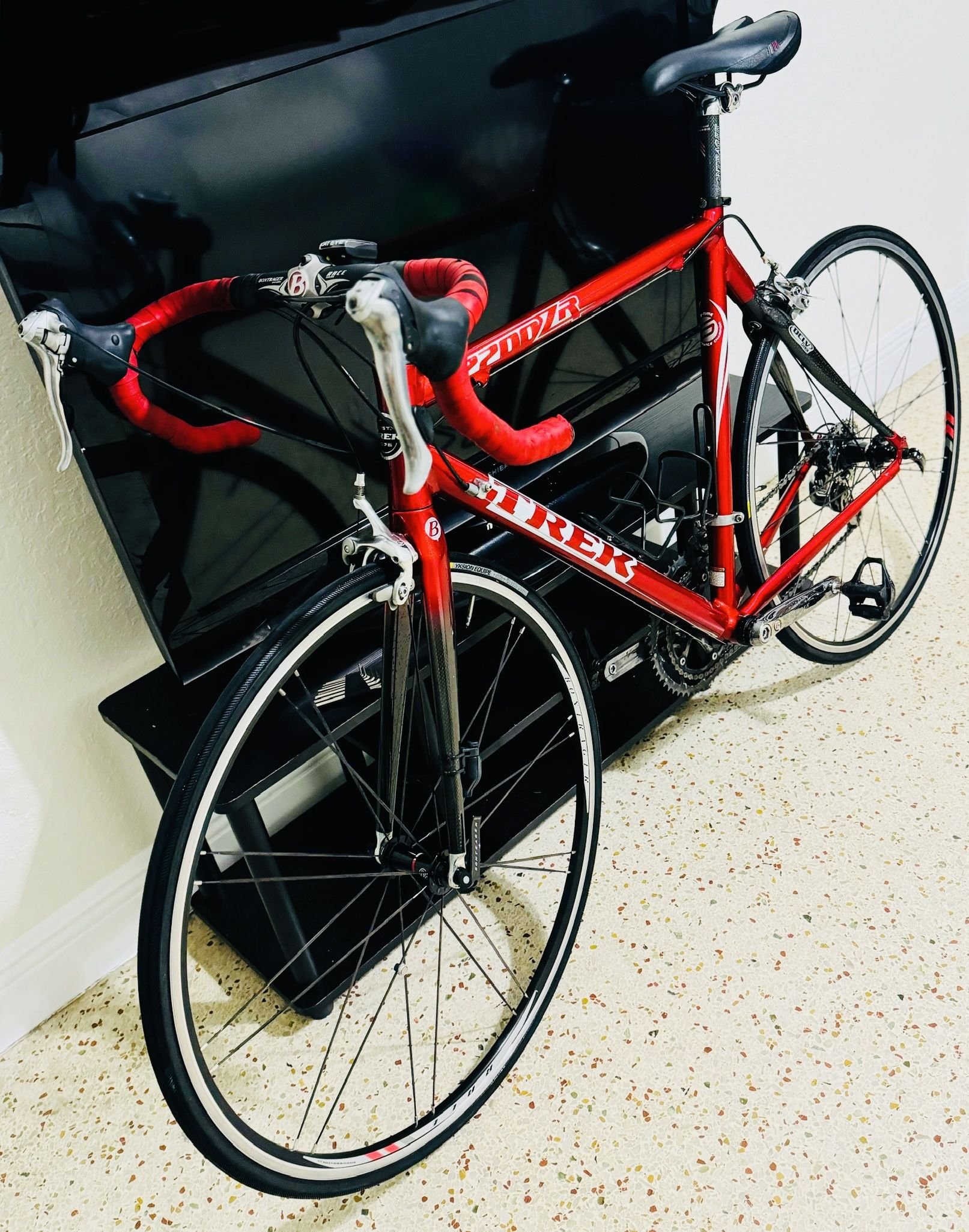 Trek 2200 ZR 900 Carbon Road Bike for Sale in Miami, FL - OfferUp