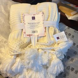 Boho Knitted Tassel Blanket White