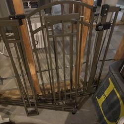 Pressure Mounted Gate With Door. Perfect For Stairs