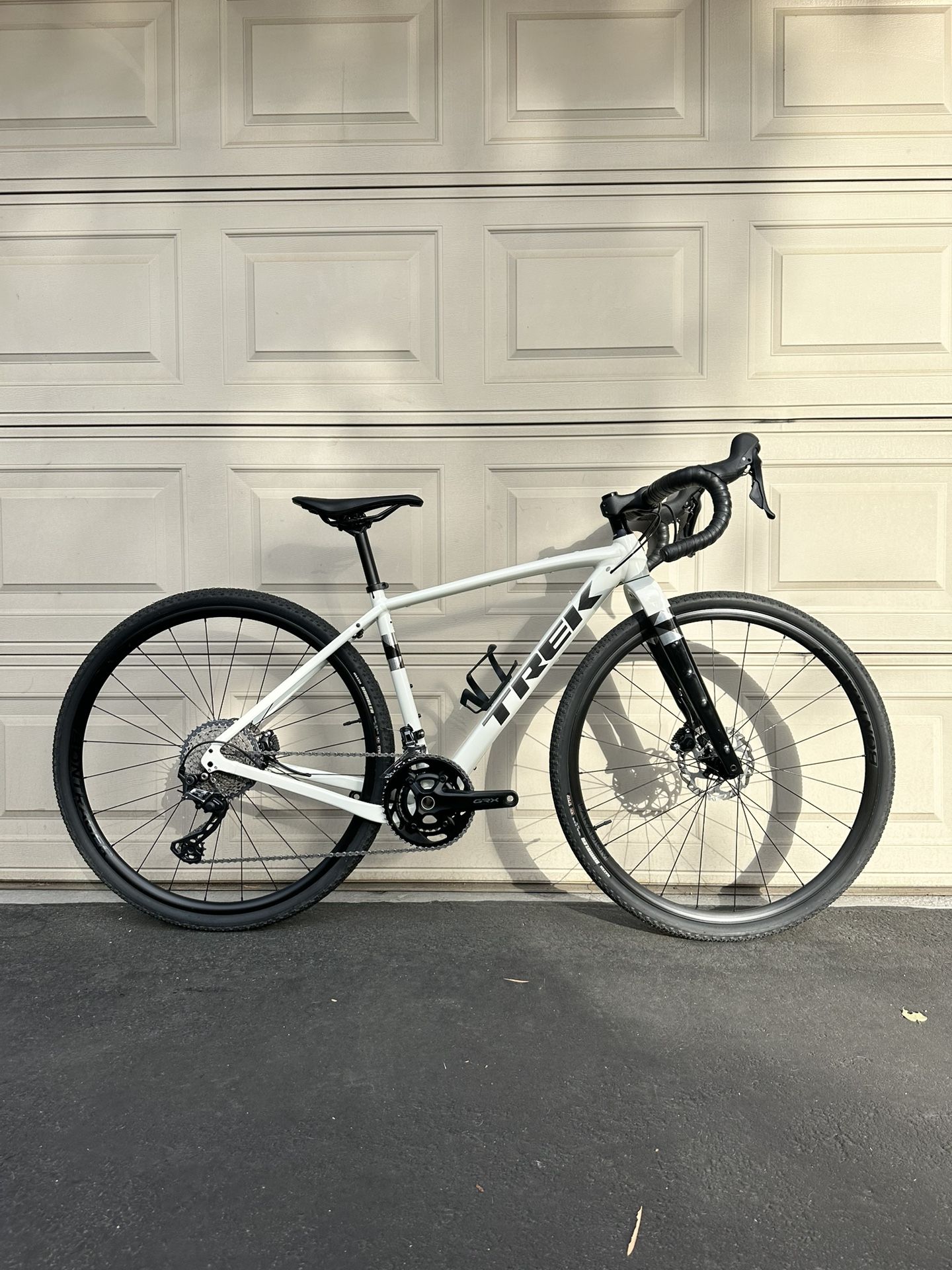 Trek Checkpoint ALR 5 Gravel Bike