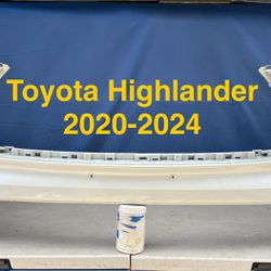 2020-2024 Toyota Highlander Front Bumper OEM 