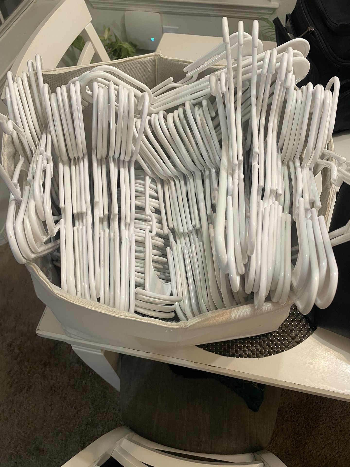 100 White Hangers