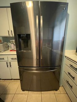 Samsung fridge/MAKE OFFER