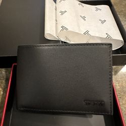 Tumi Slim Single-billfold Leather Wallet