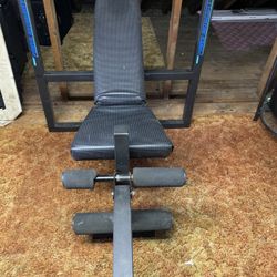Incline Weight Bench W Leg Machine