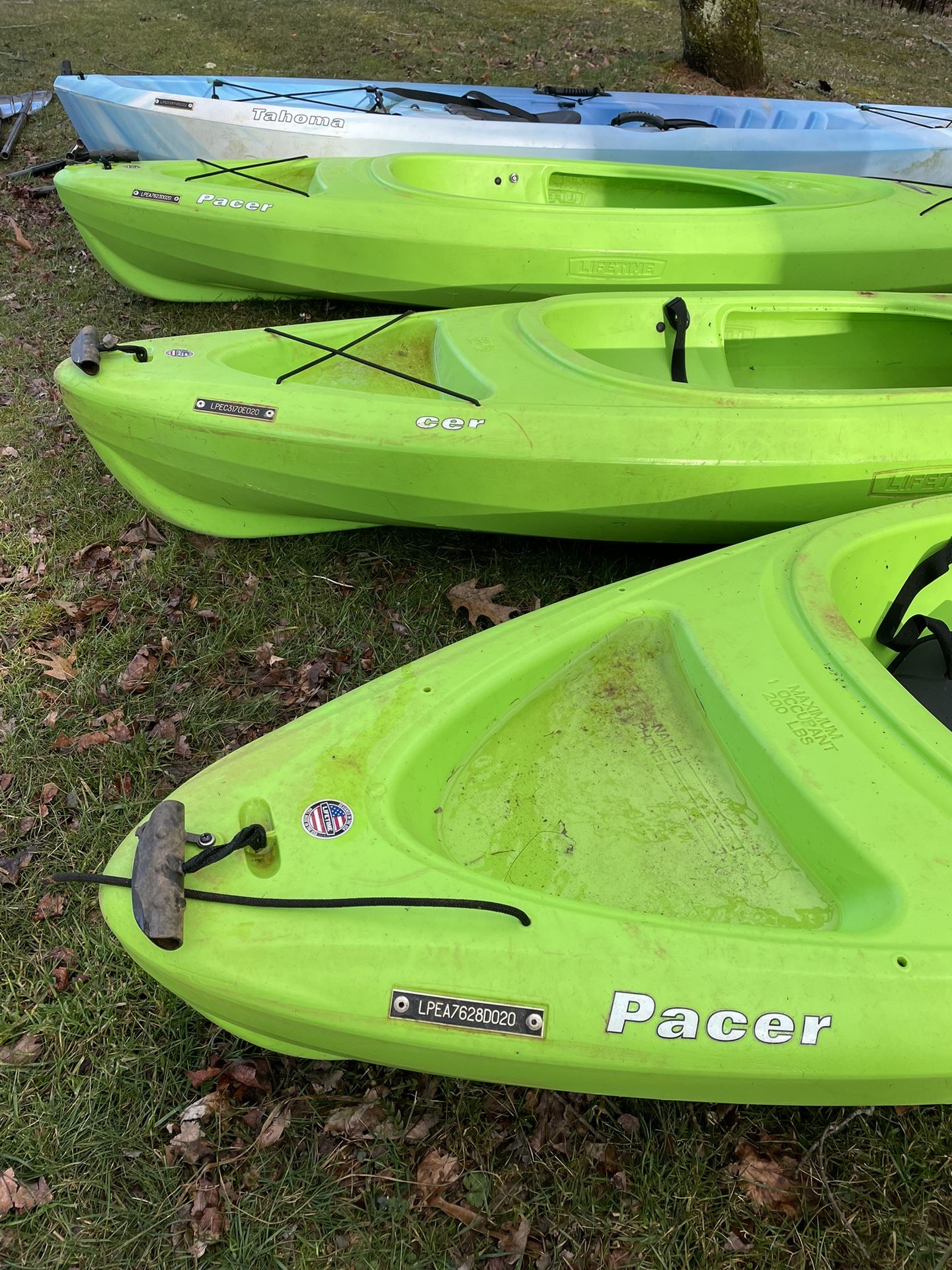 Kayaks & paddles