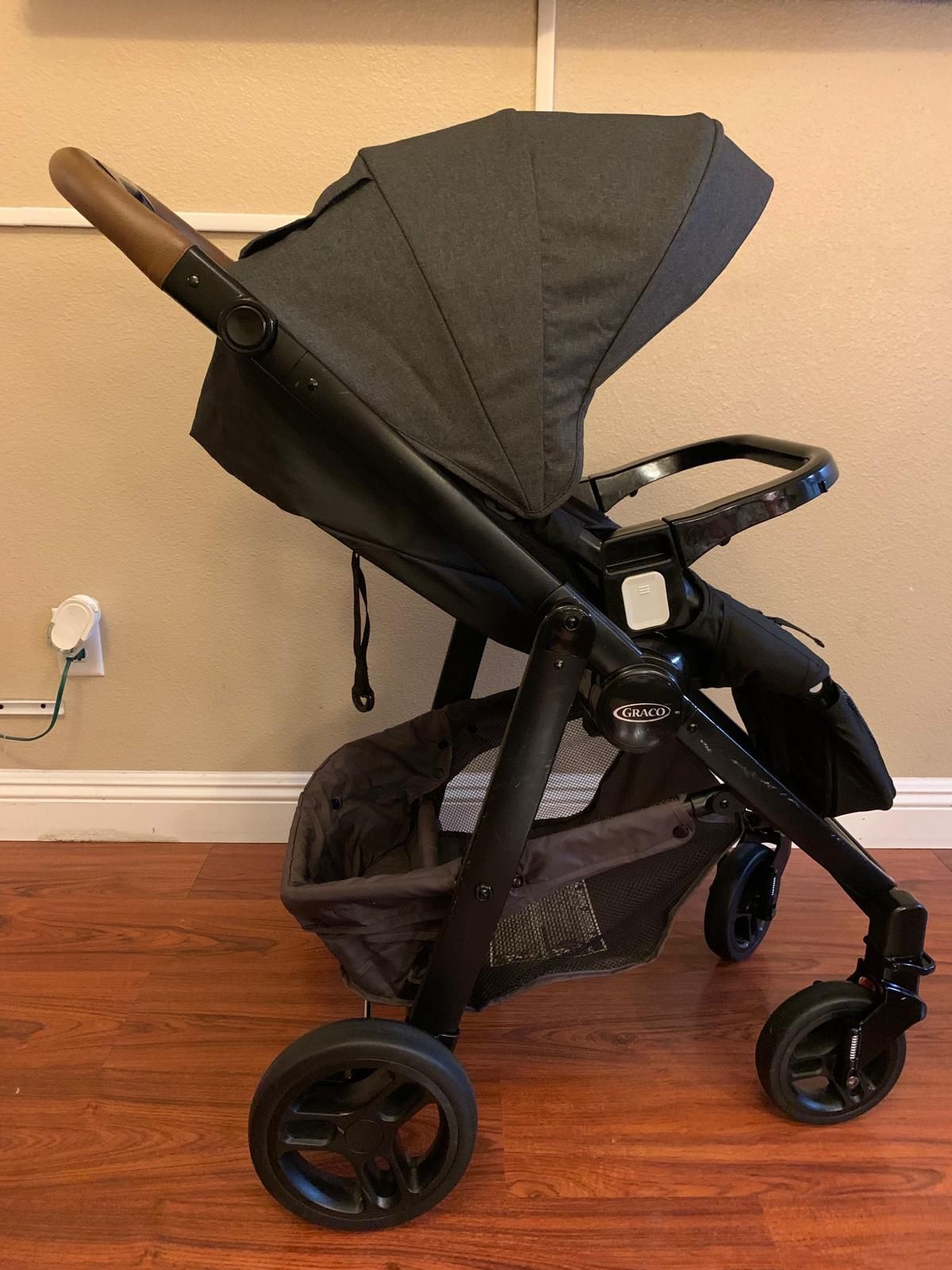 GRACO STROLLER