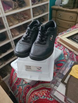 Black fila Tennis Shoes
