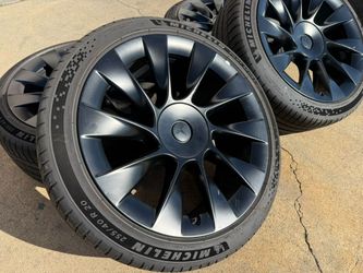 FREE DELIVERY (4) 2024 OEM 20” TESLA MODEL Y INDUCTION WHEELS RIMS TPMS OEM MICHELIN 98% 255/40/20