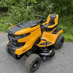 Cub Cadet XT1 LT42 Riding Lawn Mower – 42” Deck