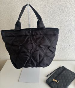 Small quilted tote, two straps and wristlet-new