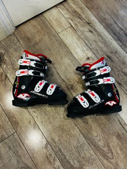NORDICA SKI BOOTS SIZE 20.5