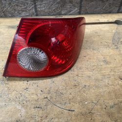 2005,2006,2007,2008 Toyota Corolla Right Side Tail Light 