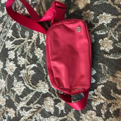 lululemon belt bag