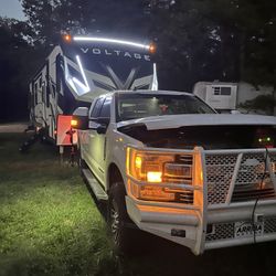 2020 VOLT 5TH WHEEL CAMPER 