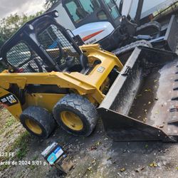 Skid Steer Caterpillar  2019