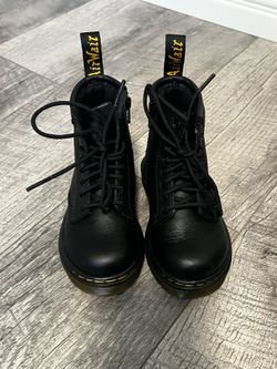 TODDLER DOC MARTEN BOOTS SIZE 7
