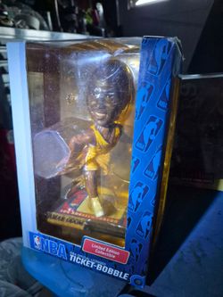 LAMAR ODOM BOBBLE 2004