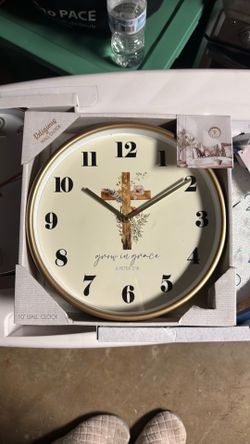 Modern home wall clocks $20 for 3