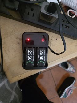 Xbox Dual Channel Charger Black with 2 Batterys KB-N2 