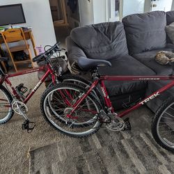 Trek 7000 Bikes (2) 