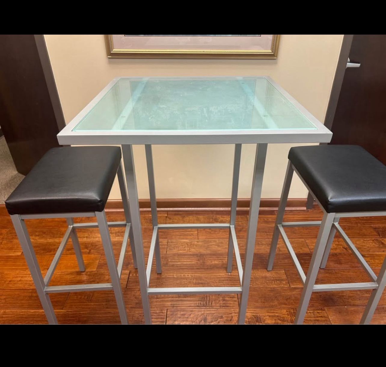Outdoor/Indoor High Top Table
