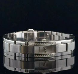 ⌚ Gucci 4600L Ladies Watch — Silver Dial / Diamond Case